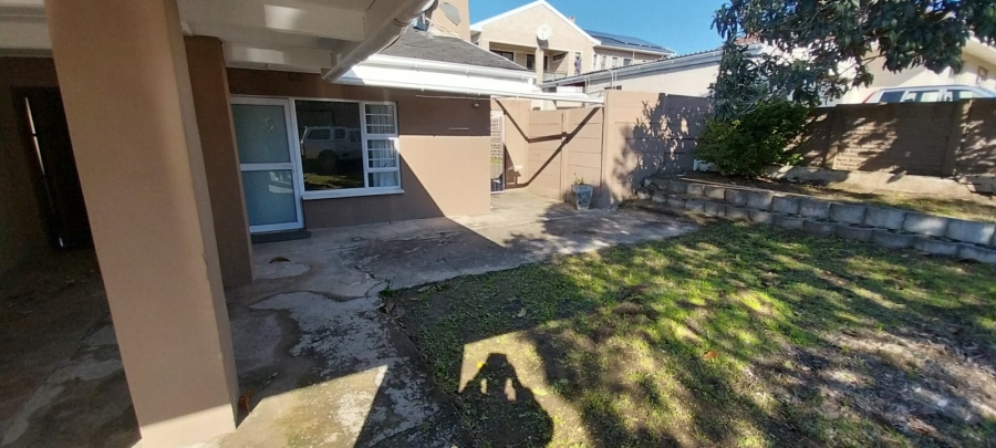 4 Bedroom Property for Sale in Beacon Bay Eastern Cape